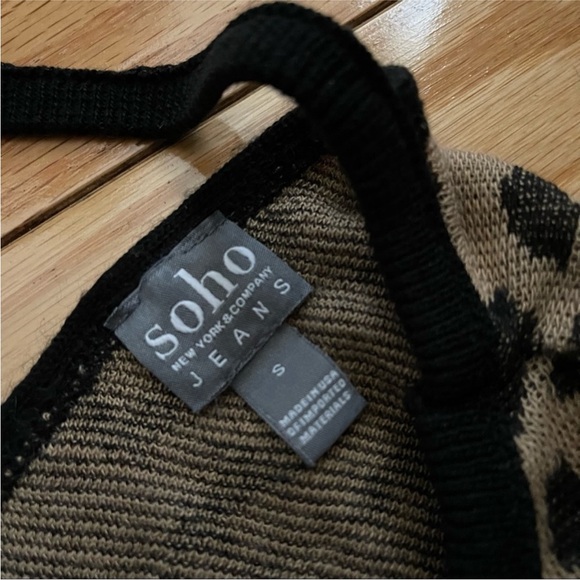 New York & Company Soho Jeans Long Sleeve Cheetah Print Top - Picture 5 of 8